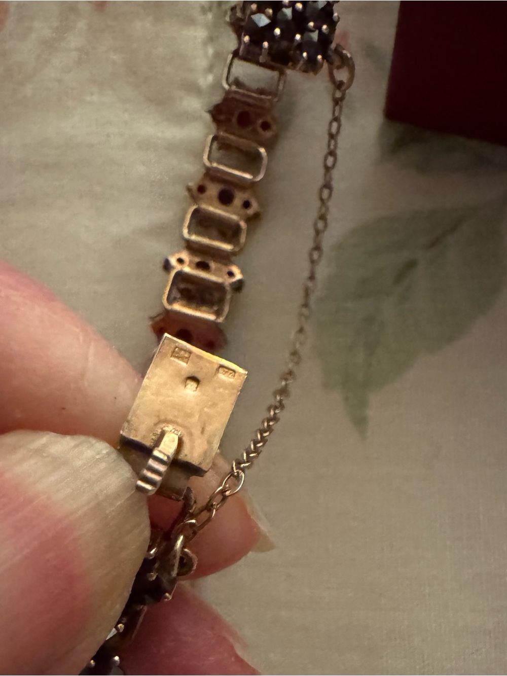 Antique Garnet Bracelet - Picture 5 of 7